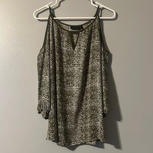 Apt 9 Stylish Olive Green and White Women's Top Size XL